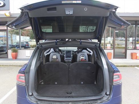 Used 2016 Tesla Model X 90D image 28