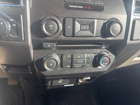 Used 2017 Ford F150 XLT w/ Equipment Group 301A Mid image 19