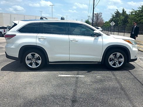 Used 2015 Toyota Highlander Limited FWD image 5