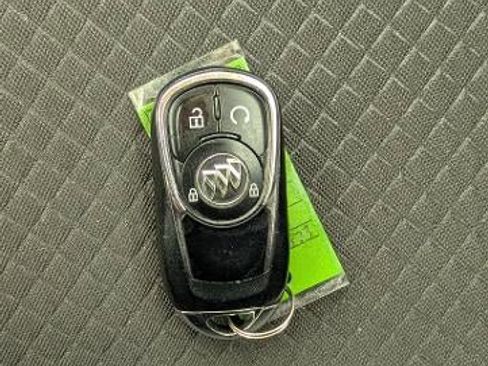 Used 2022 Buick Encore Preferred image 17