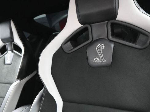 Used 2020 Ford Mustang Shelby GT500 w/ Technology Package RWD image 24