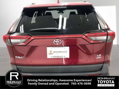 Used 2020 Toyota RAV4 LE AWD/4WD image 5