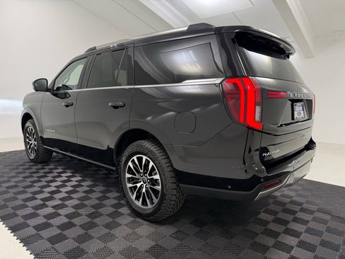 Used 2025 Ford Expedition Platinum AWD/4WD image 30