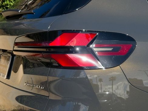 New 2026 BMW X5 xDrive50e w/ Executive Package image 8