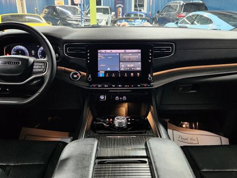 Used 2023 Jeep Wagoneer L Series II image 29