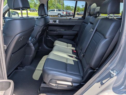 Used 2025 Hyundai Santa Fe Limited FWD image 34
