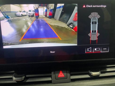 Used 2021 Audi A4 2.0T Premium w/ Convenience Package image 12