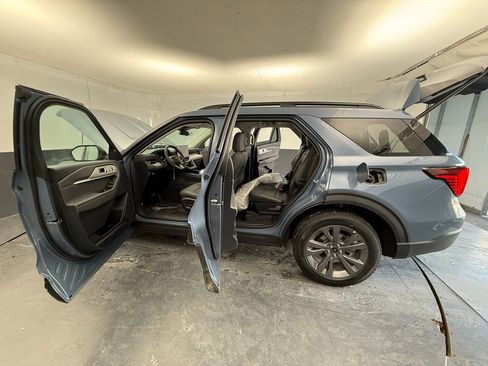 New 2026 Ford Explorer Active w/ Active Comfort Package image 18