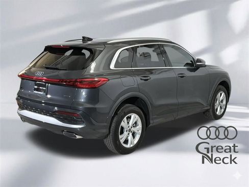 New 2025 Audi Q5 Premium image 9