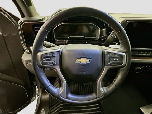 Used 2024 Chevrolet Silverado 1500 LT AWD/4WD image 18