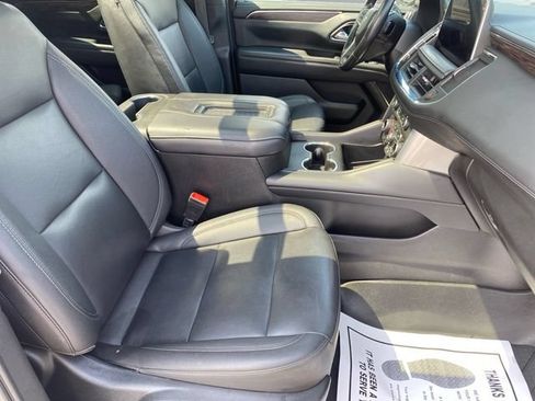 Used 2022 Chevrolet Tahoe Z71 w/ Luxury Package AWD/4WD image 22