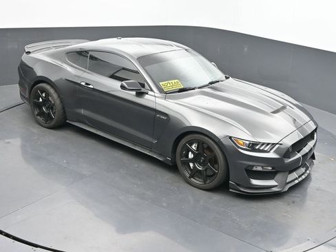 Used 2017 Ford Mustang Shelby GT350 image 31
