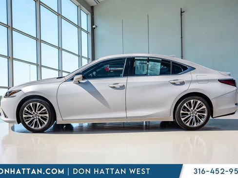 Used 2019 Lexus ES 350 w/ Premium Package FWD image 2