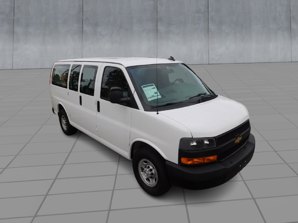 Used 2020 Chevrolet Express 2500 w/ Driver Convenience Package RWD image 2