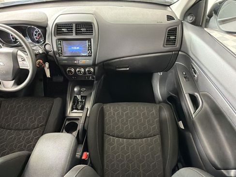 Used 2025 Mitsubishi Outlander Sport AWD image 27