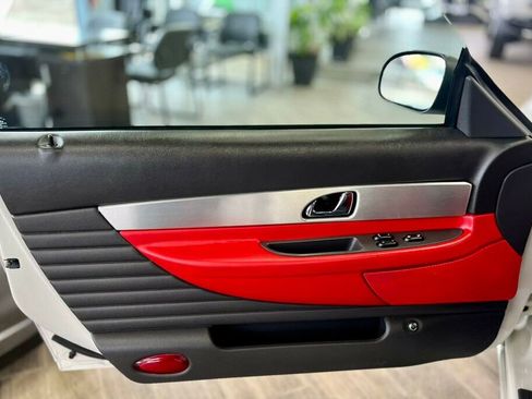 Used 2002 Ford Thunderbird image 12
