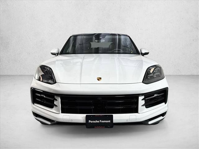 Certified 2026 Porsche Cayenne Coupe AWD/4WD image 6