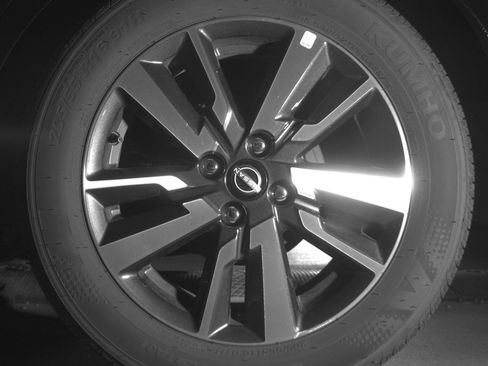 Used 2025 Nissan Versa SV FWD image 14