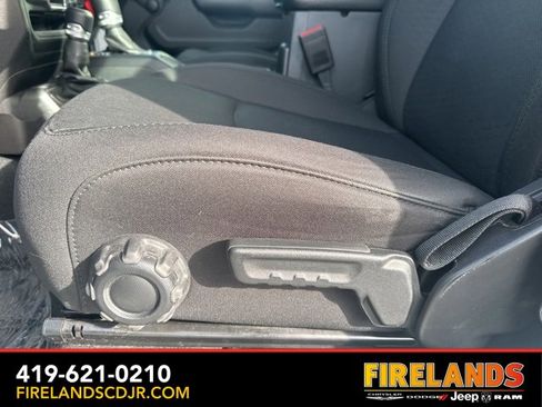 Used 2022 Jeep Wrangler Unlimited Sport image 22