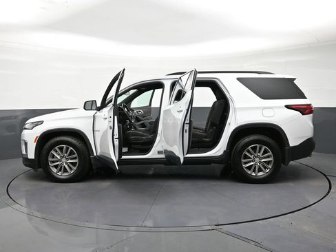 Used 2022 Chevrolet Traverse LT w/ LPO, Floor Liner Package image 35