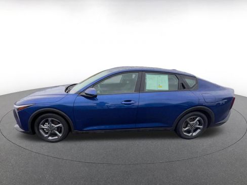 Used 2025 Kia K4 LXS image 9