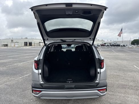 Used 2025 Hyundai Tucson SEL FWD image 20