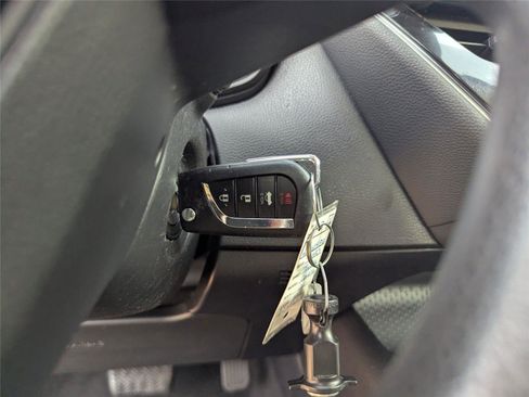 Used 2023 Toyota Corolla LE image 26