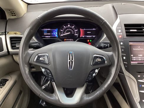 Used 2016 Lincoln MKZ Hybrid image 31