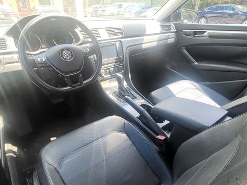 Used 2016 Volkswagen Passat 1.8T SE FWD image 35