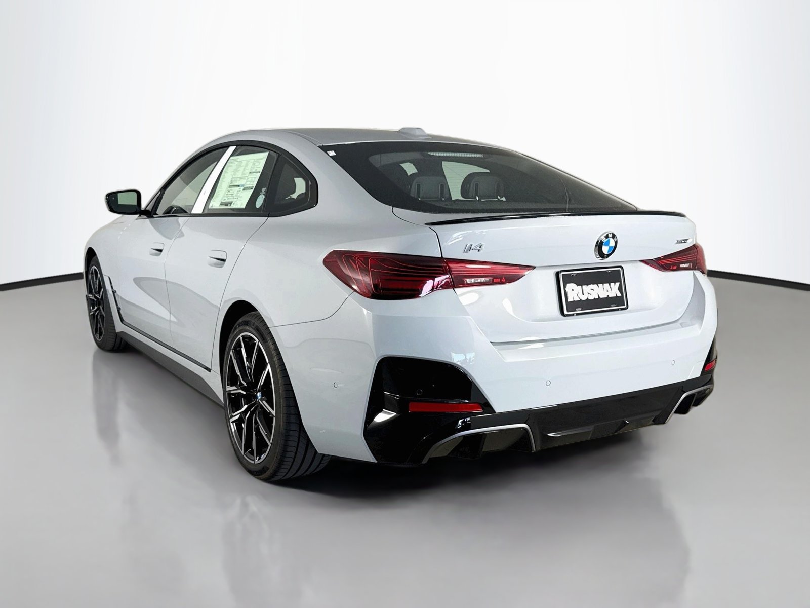 New 2026 BMW i4 xDrive40i w/ M Sport Package AWD/4WD image 5