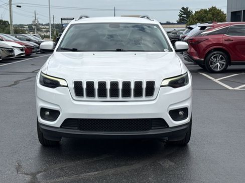 Used 2019 Jeep Cherokee Latitude Plus AWD/4WD image 13