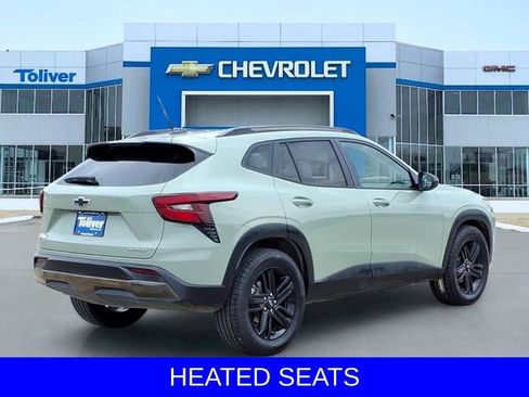 Used 2024 Chevrolet Trax ACTIV w/ Sunroof Package FWD image 6