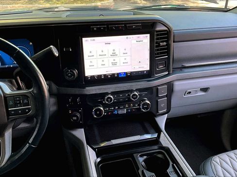 Used 2024 Ford F450 Limited image 12