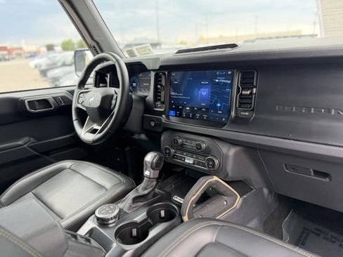 Used 2025 Ford Bronco Badlands AWD/4WD image 21
