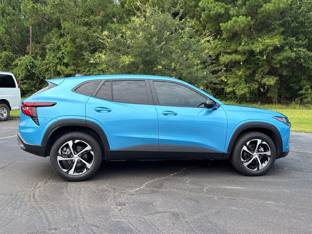 Used 2026 Chevrolet Trax RS FWD image 28