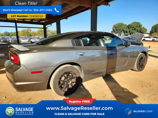 Used 2011 Dodge Charger SE RWD image 4