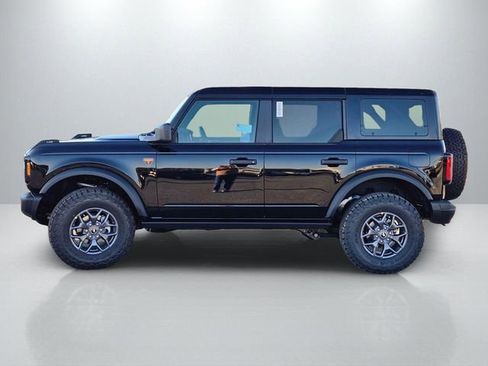 New 2025 Ford Bronco Badlands image 7