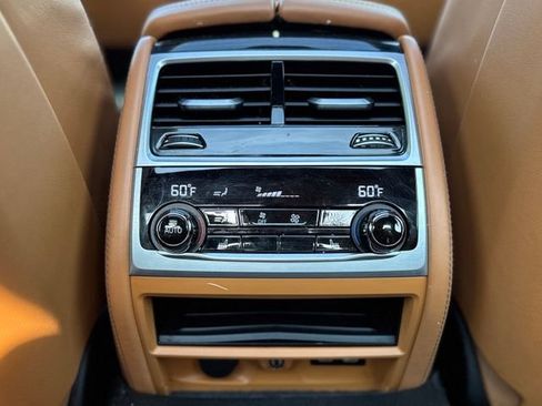 Used 2020 BMW 750i xDrive w/ Executive Package AWD/4WD image 34