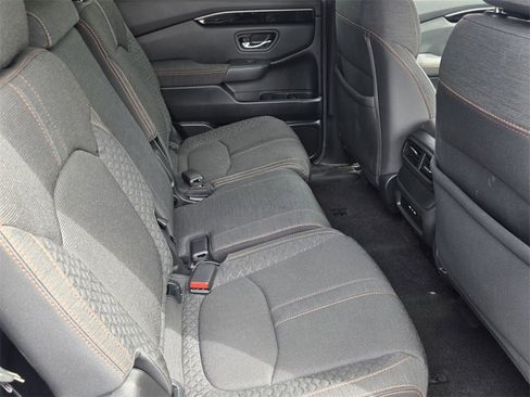 Certified 2025 Honda Pilot Sport image 18