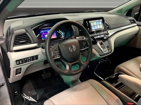 Used 2024 Honda Odyssey EX-L image 17
