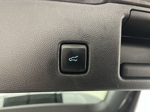 Certified 2024 Ford Escape Platinum image 31