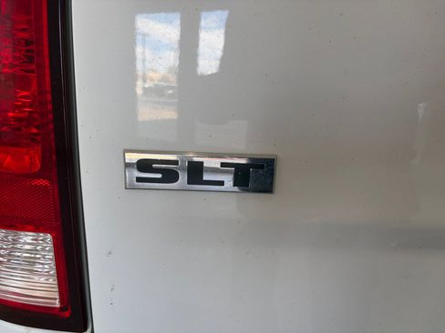 Used 2022 RAM 1500 Classic SLT w/ Electronics Group AWD/4WD image 20