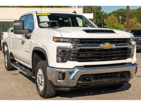 Used 2025 Chevrolet Silverado 2500 LT w/ Convenience Package AWD/4WD image 33