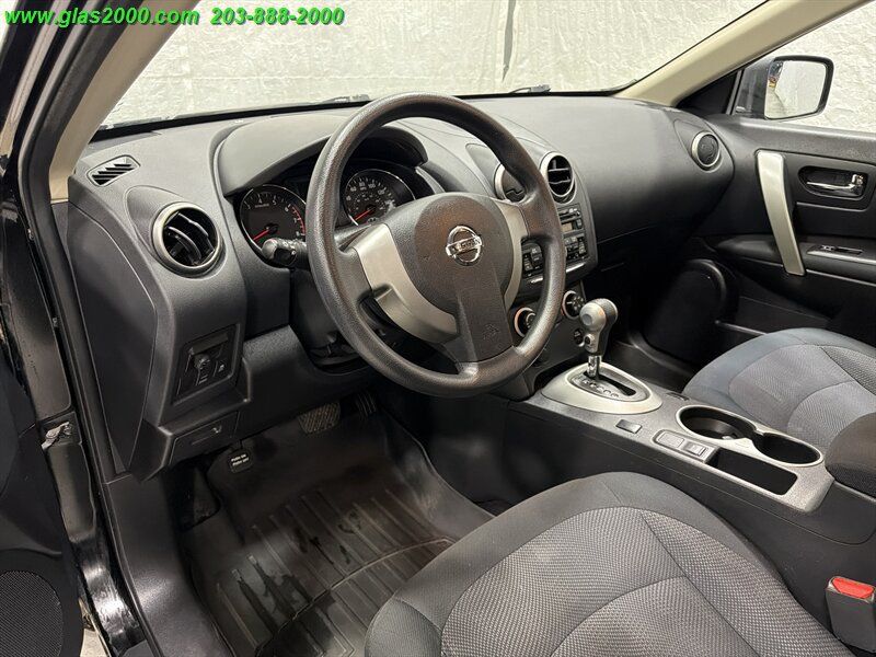 Used 2014 Nissan Rogue S AWD/4WD image 3