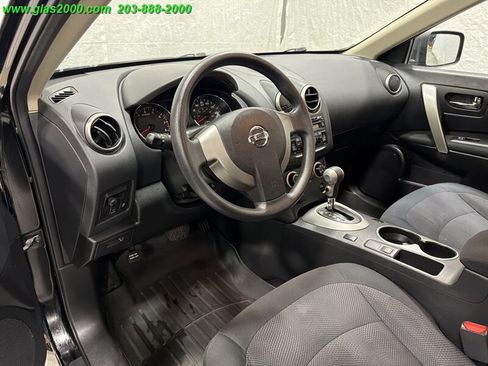 Used 2014 Nissan Rogue S AWD/4WD image 3