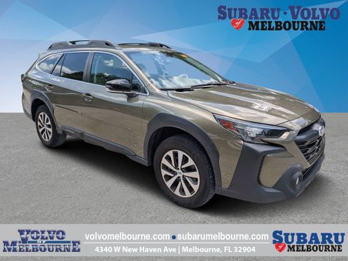Used 2023 Subaru Outback Premium AWD/4WD image 1