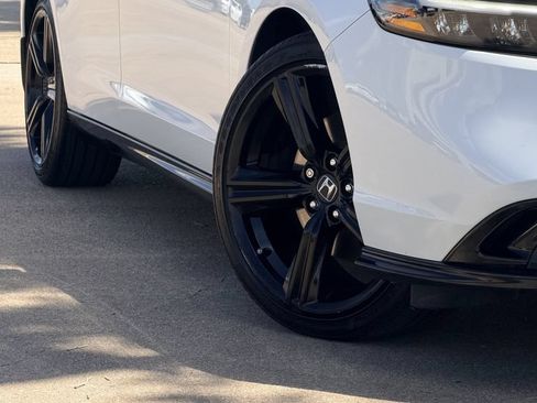Used 2023 Honda Accord Sport image 11