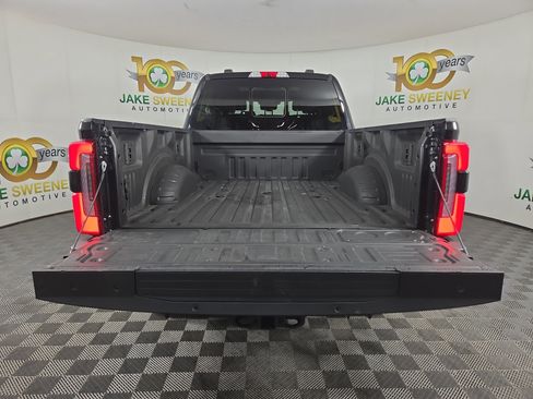 Used 2024 Ford F250 Platinum image 33