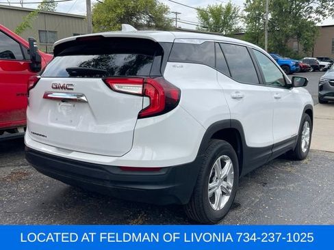 Certified 2024 GMC Terrain SLE w/ LPO, Floor Liner Package FWD image 3