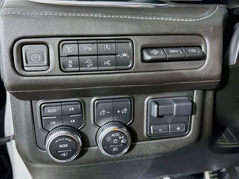 Certified 2024 GMC Yukon Denali Ultimate AWD/4WD image 14